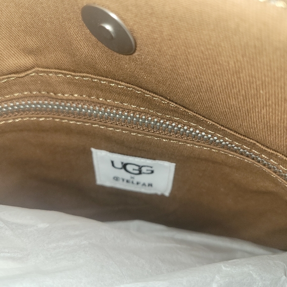 UGG x Telfar Medium Reverse Shearling Shopper Natural - Picture 14 of 16
